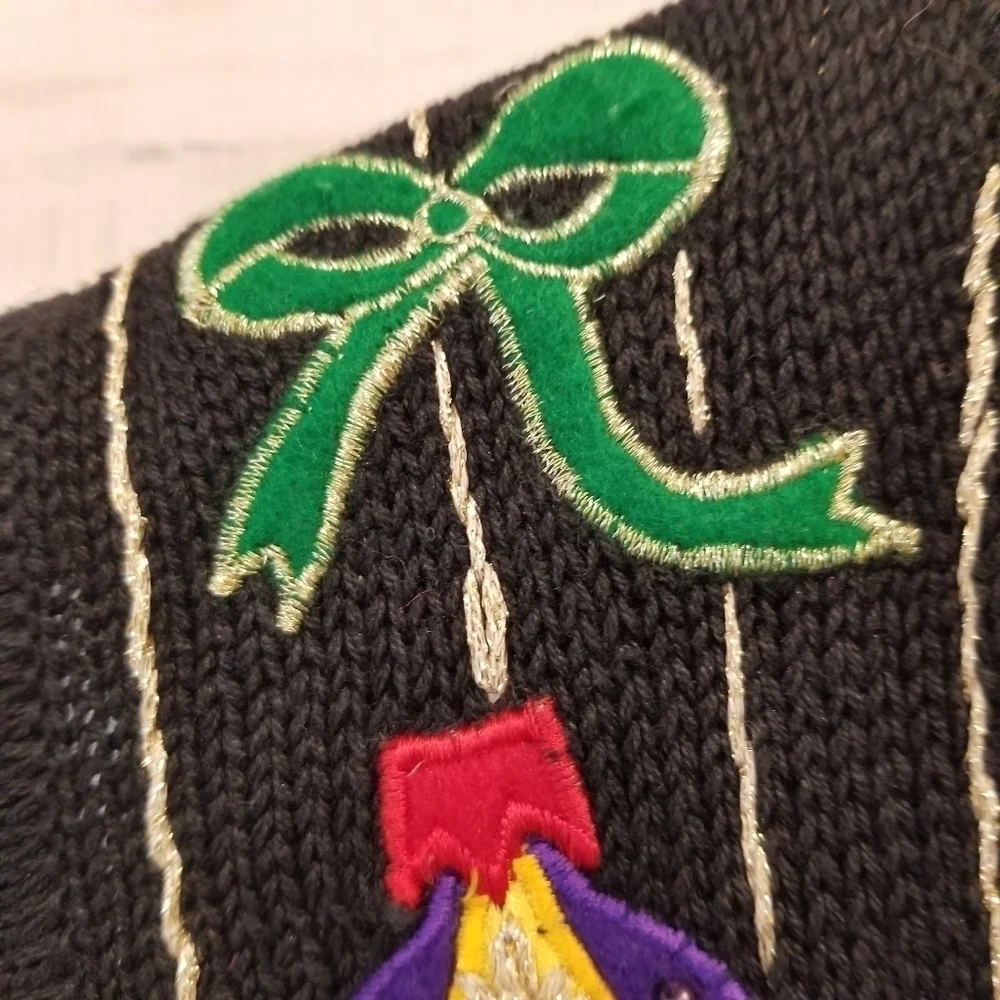 {S} Christmas Ornaments Sweater Vest Beaded Embroidered Holiday Season - Picture 9 of 13